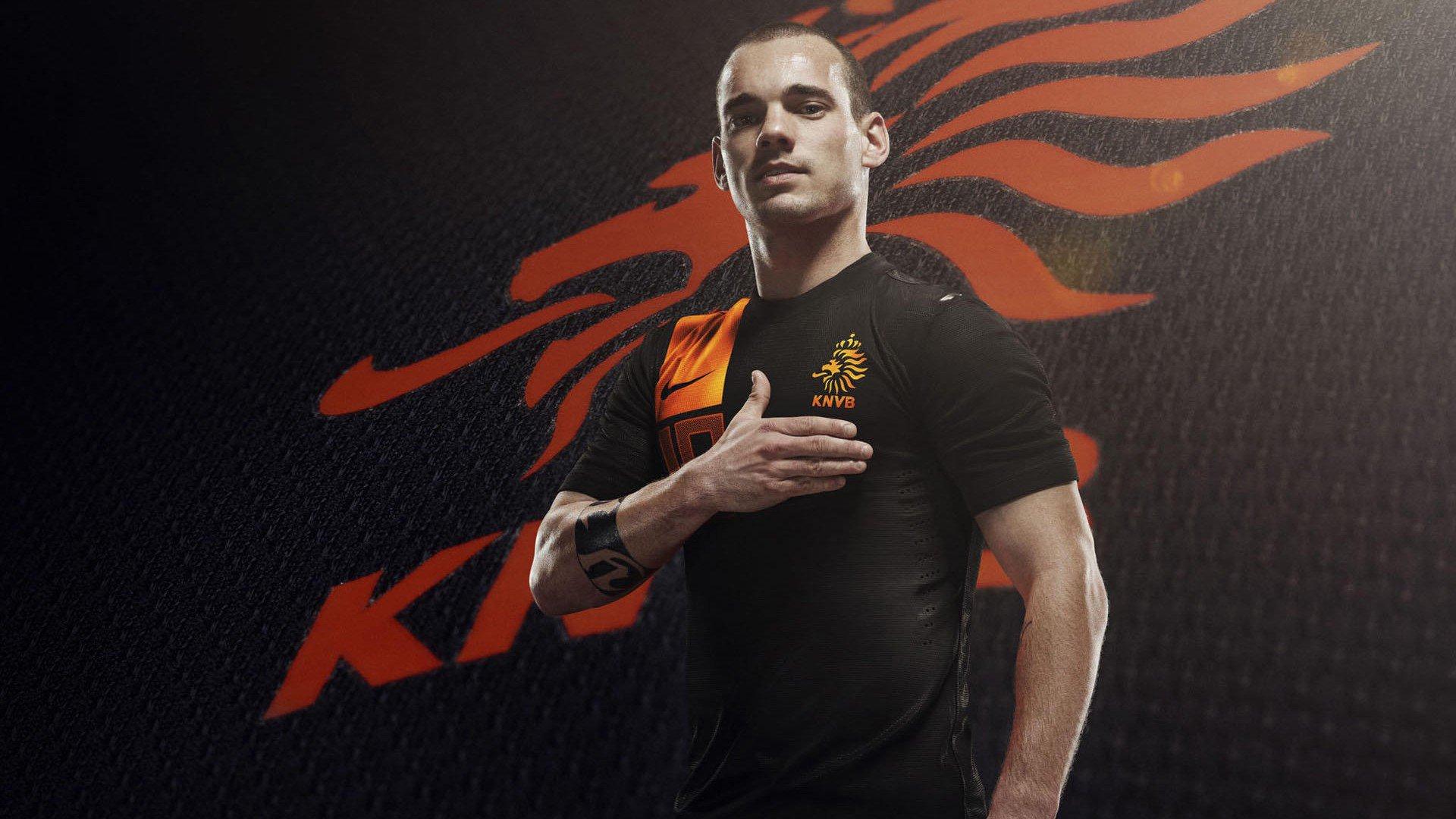 姆希塔良盛赞扎尼奥洛，他展现着超越级别的